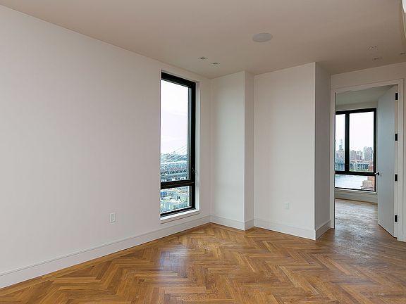 3rd image of 321 Wythe Ave #1300