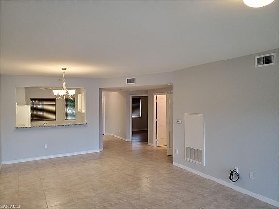 5th image of 10010 Maddox Ln APT 217