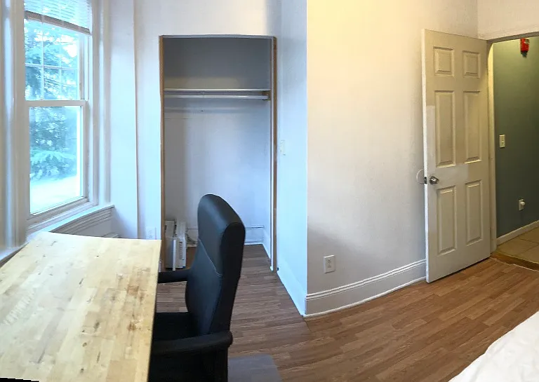 432 S 44th St #3 — Photo 2