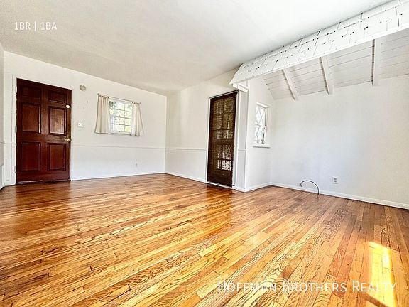 5th image of 11046 1/2 Otsego St