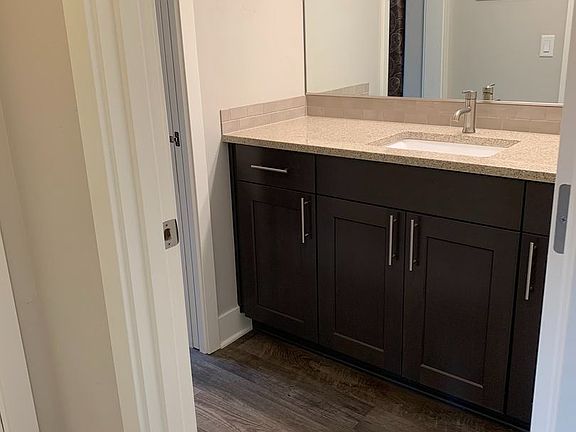 5th image of 6618 NE 71st Ave