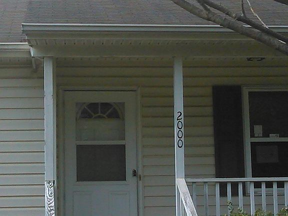 2nd image of 2000 Maywood St
