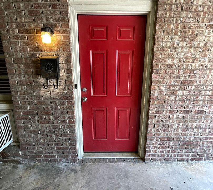 1st image of 113 Cox Ave APT C