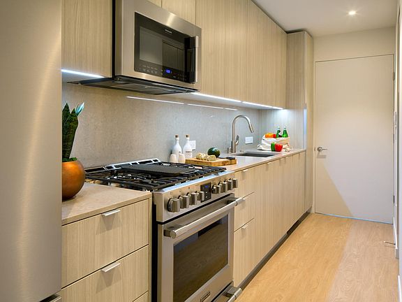2nd image of 1240 10th St #203