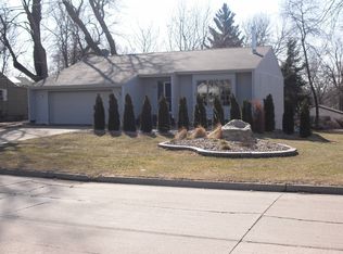 1108 West St, West Des Moines, IA 50315