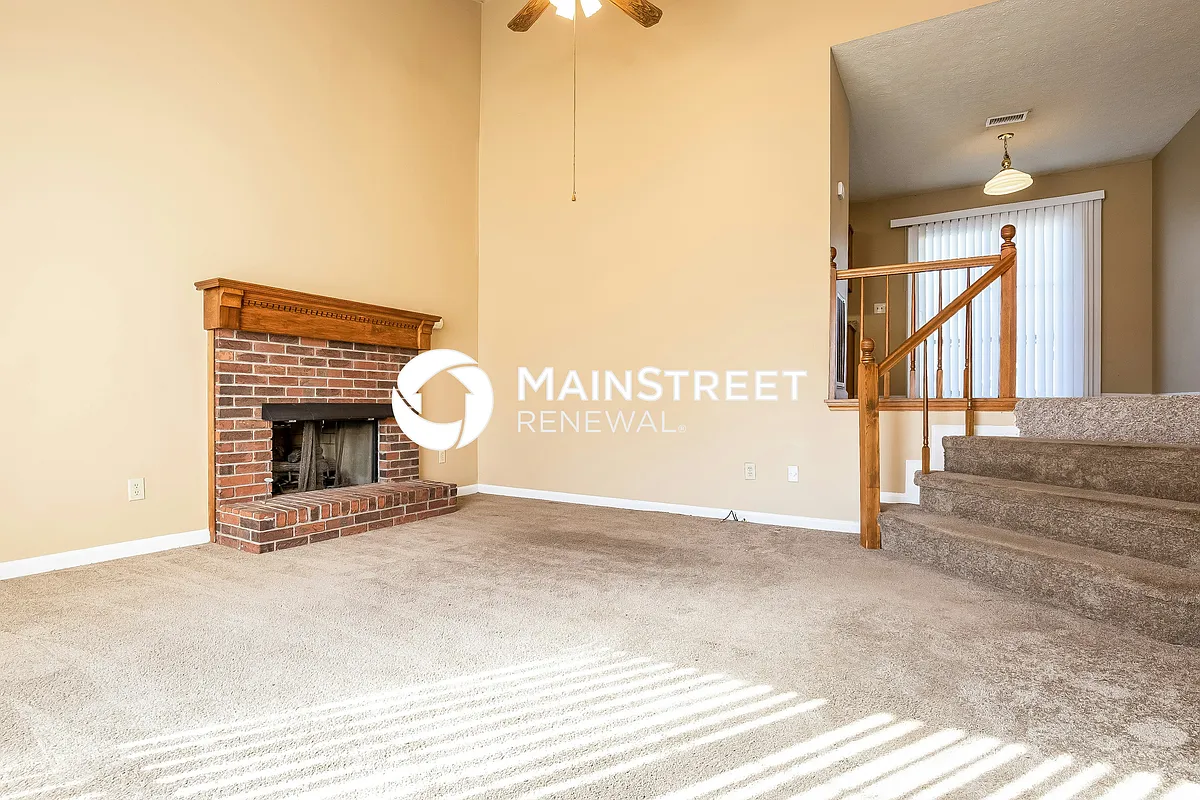 Living Room - 400 Brannon Hill Ct