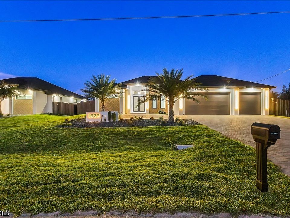 1st image of 1923 SW 15th Pl