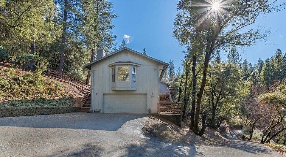 1st image of 1076 Pinecroft Rd