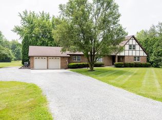 1401 Irvin Rd, Lima, OH 45807