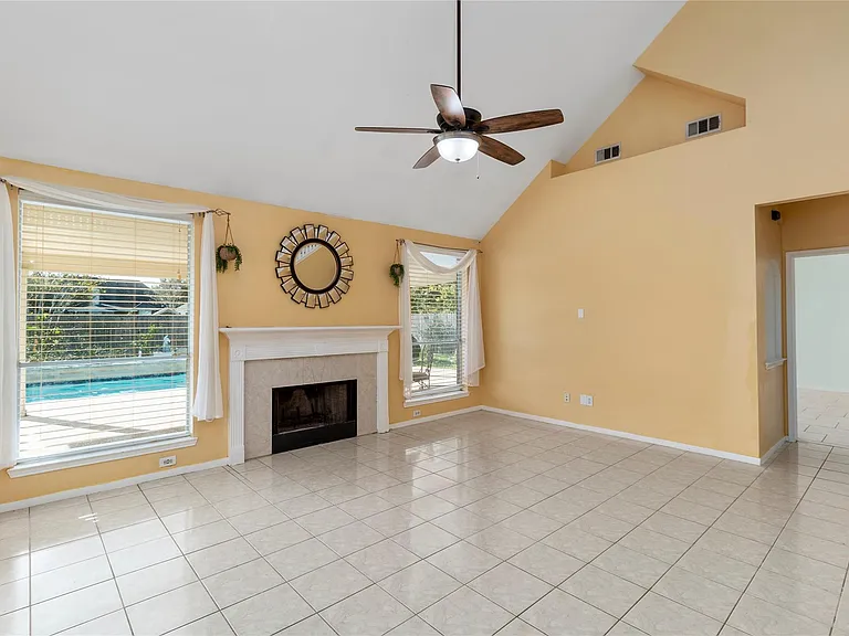 17531 Aspen Ridge Ct — Photo 9
