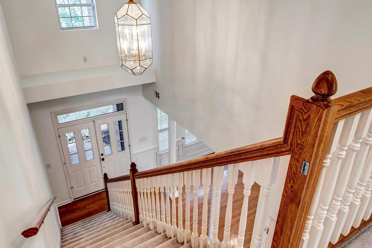 112 Myles Ln — Photo 4