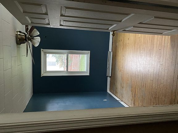 2nd image of 207 Maryland Ave