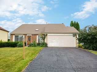 7 Bayberry Ct, Streamwood, IL