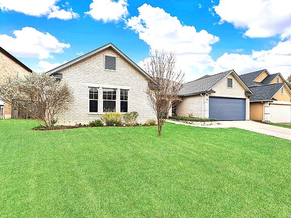 2nd image of 128 Springtree Grove