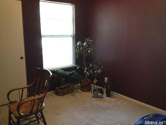 5th image of 909 Kate Linde Cir