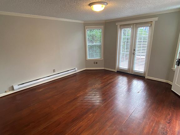 3rd image of 307 N G St #A
