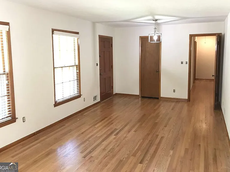 1321 Mary Dale Dr — Photo 10