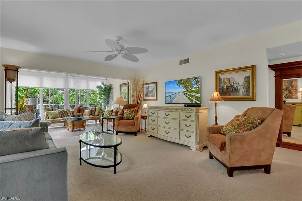 2 bed, 2.0 bath, 1150 sqft, $7,600 — Photo 4