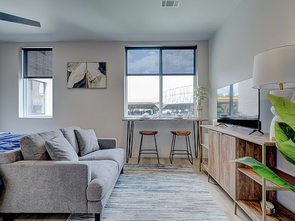 4th image of 1126 N Shartel Ave #86fe191b0