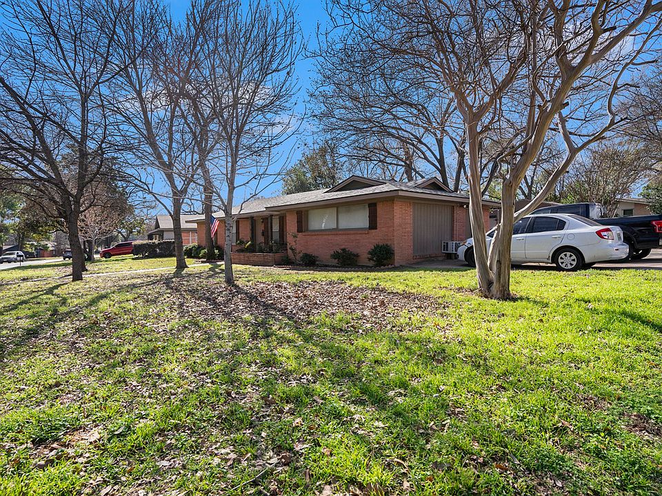 709 Hurstview Dr, Hurst, TX 76053 | Zillow