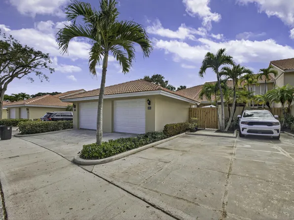 301 Old Meadow Way, Palm Beach Gardens, FL 33418