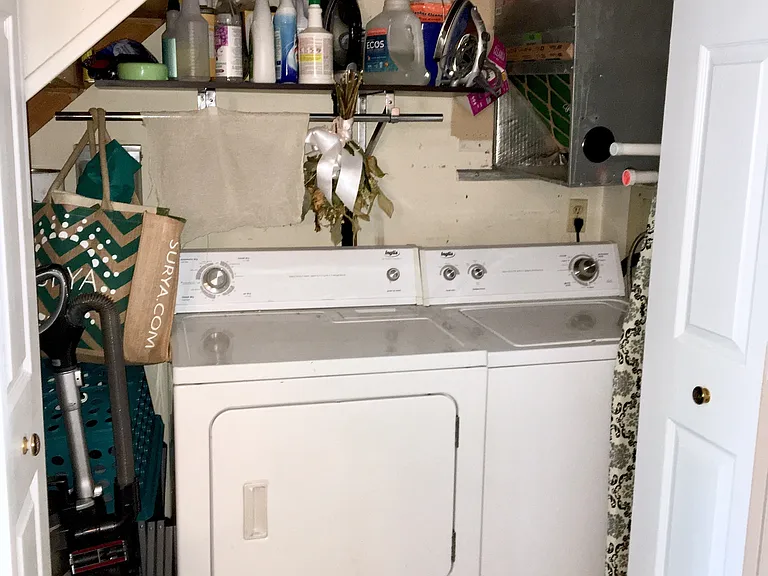 1472 Tenbury Dr #1 — Photo 8