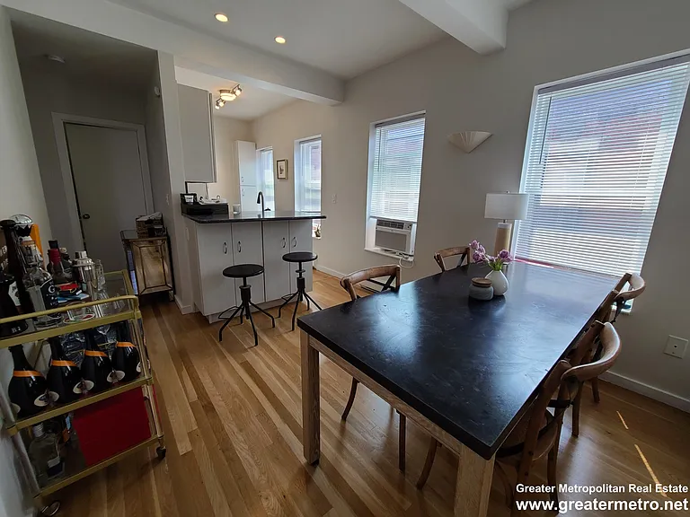5 Holden Ct #5 — Photo 9