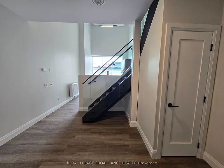 241 Front St #203 — Photo 9