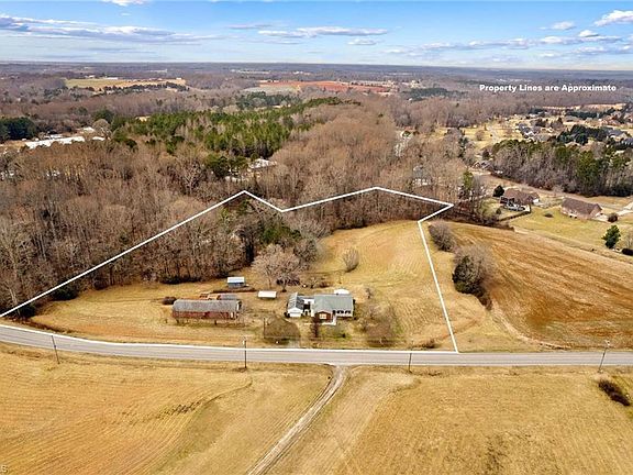 2nd image of 2340 Patterson Rd