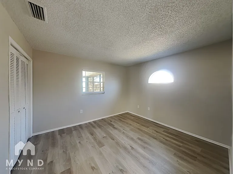 10195 Heathcliff St — Photo 16