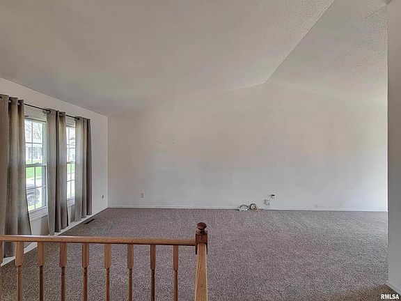 4th image of 4605 Fillmore Ln