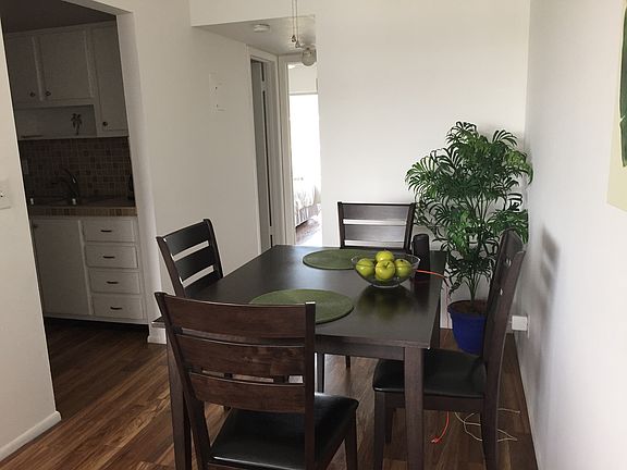 3rd image of 111 Doolen Ct
