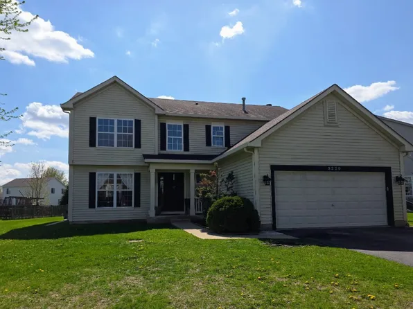 3220 Tamaira St, Plano, IL 60545