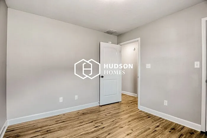 7902 Hemlock Dr — Photo 19