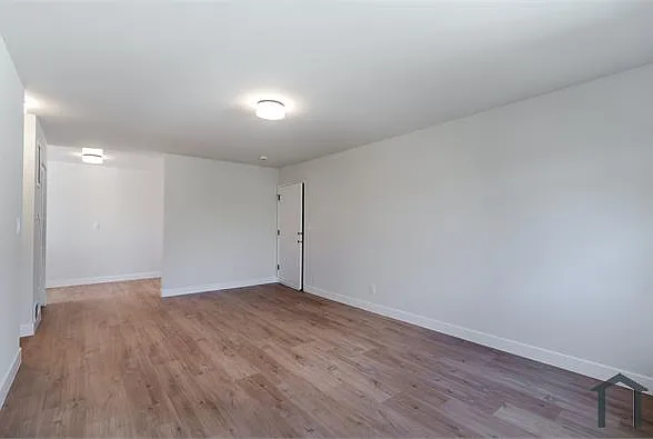 2622 S Hobart Blvd #14 — Photo 3