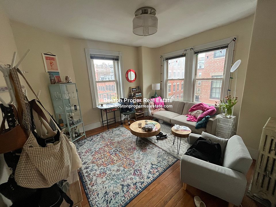 1st image of 108 Myrtle St APT 10