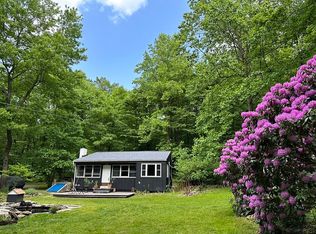 900 Woodside Ave, Mertztown, PA 19539