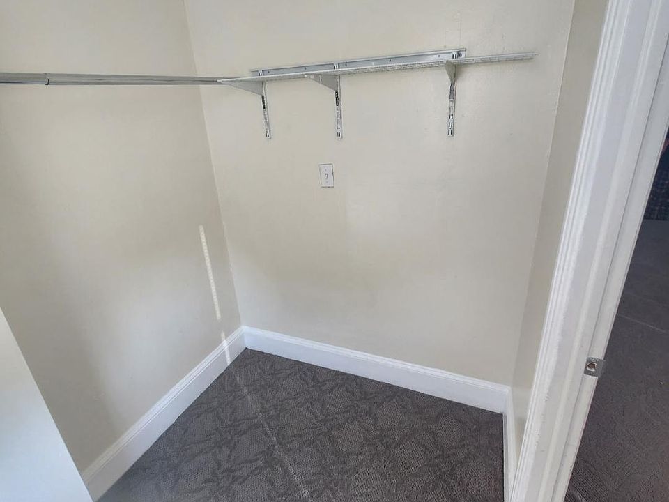 Master Bedroom Walk in Closet