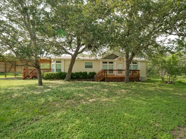 166 Paintbrush Trl, Lockhart, TX 78644