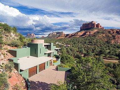 Wedding In The Sedona Arizona Desert Sedona Wedding Arizona Wedding Destination Wedding