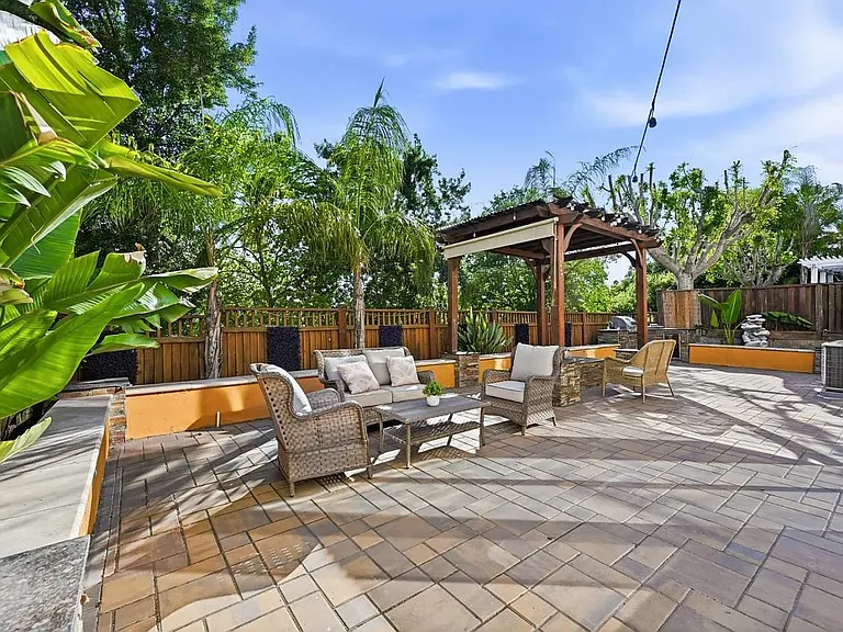 6569 Alyssa Dr — Photo 36