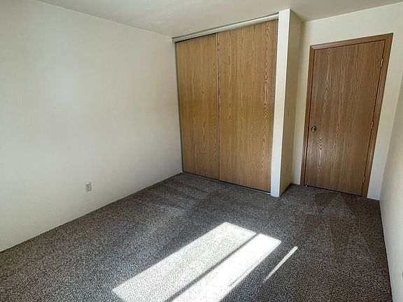 4th image of 655-925 N Westfield St #825-J5