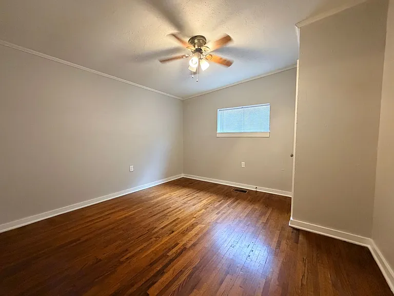 3107 Alameda Dr — Photo 8