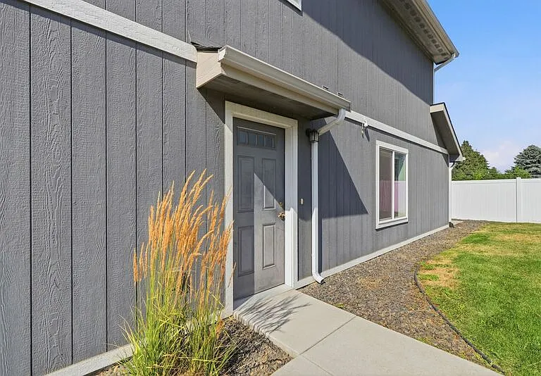 1420 N Michigan Ln #1 — Photo 4