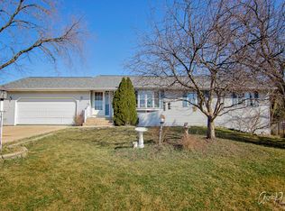 2202 Westward Dr, Spring Grove, IL 60081