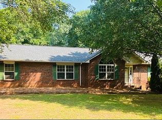 109 Outback Ln, Dallas, NC 28034