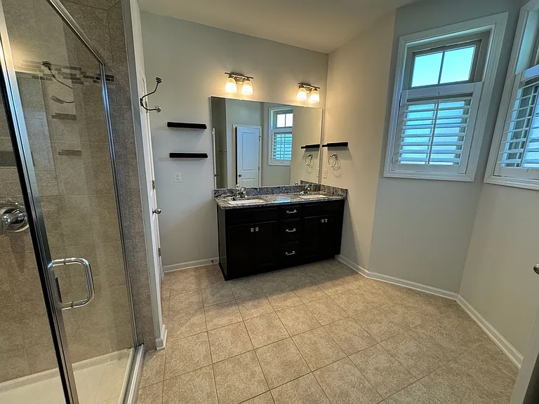323 View Dr — Photo 17