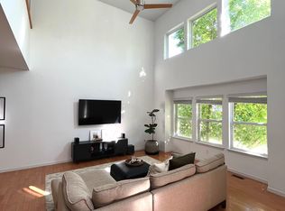 4251 Olive St, Saint Louis, MO 63108