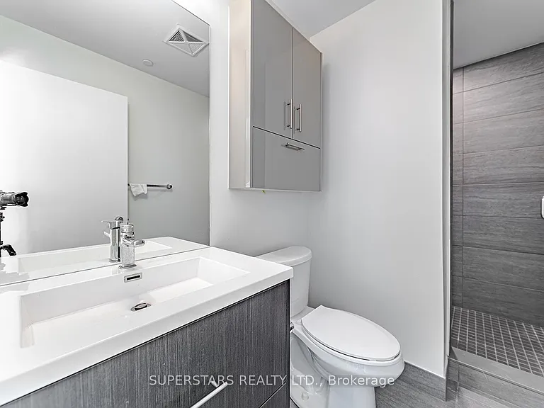 188 Fairview Mall Dr #2216 — Photo 12