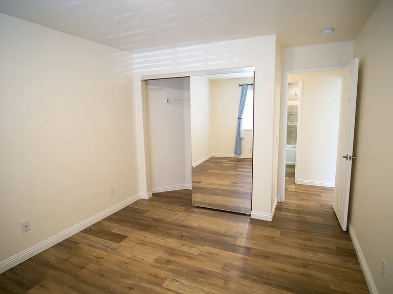 2042 Coolidge St — Photo 8